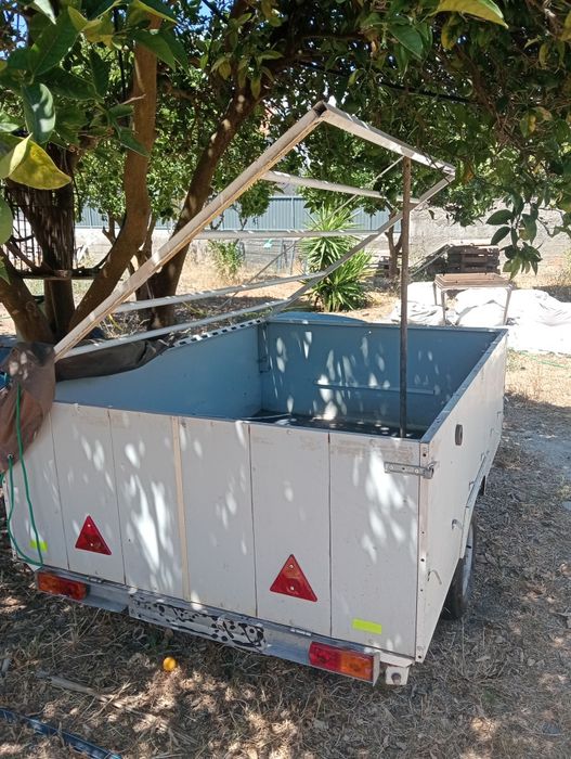 Atrelado em bom estado