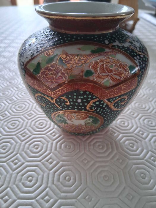 Pequeno vaso/pote de cerâmica estilo Satsuma feito na China