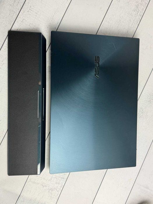 ASUS ZenBook Pro Duo 15 OLED UX582LR RTX 3070 i7-10870H 32ram 2TB 4K