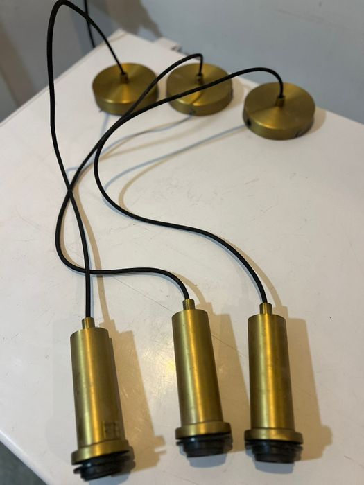Conjunto de 3 luminárias.