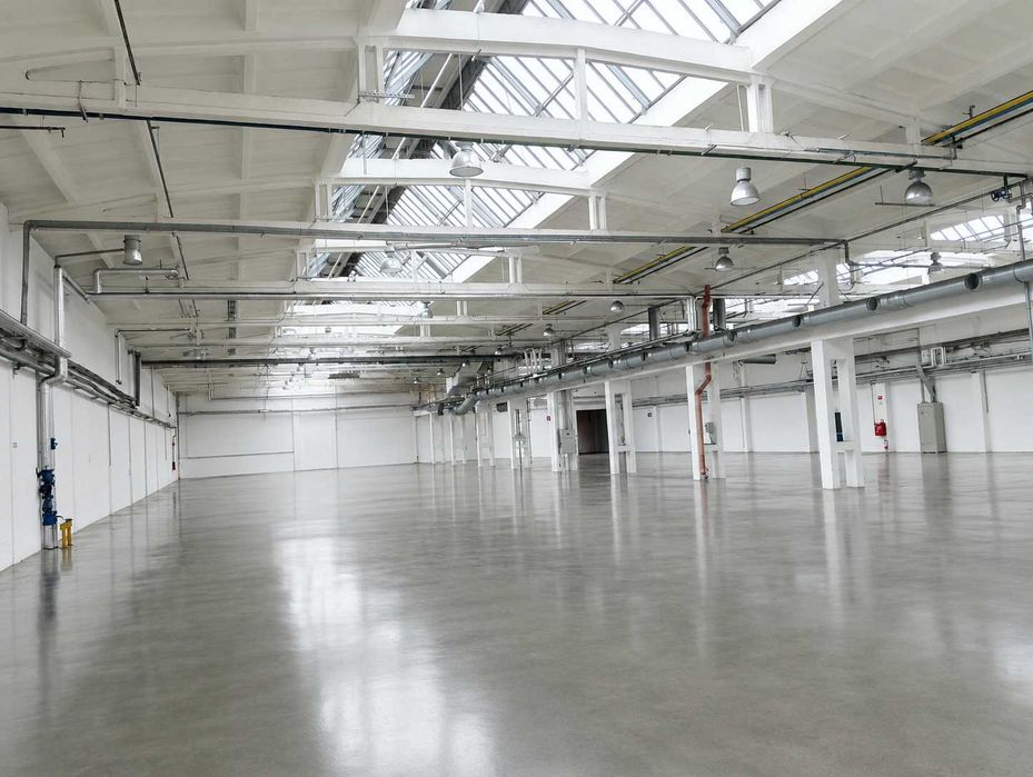 Hala magazynowo produkcyjna z zapleczem biurowym - 2558 m2