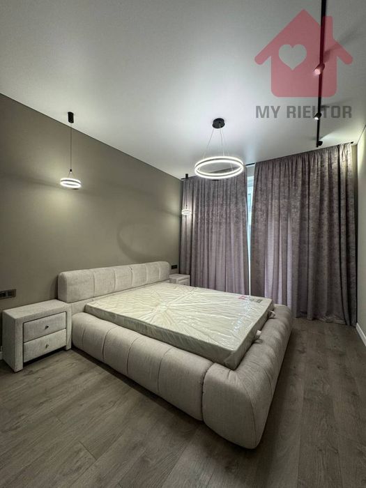 Продаж котеджу з сучасним дизайнерським ремонтом!