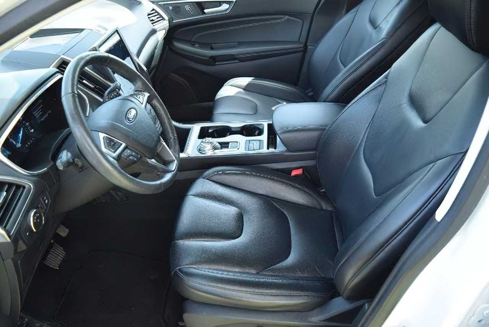 Ford Edge      2021