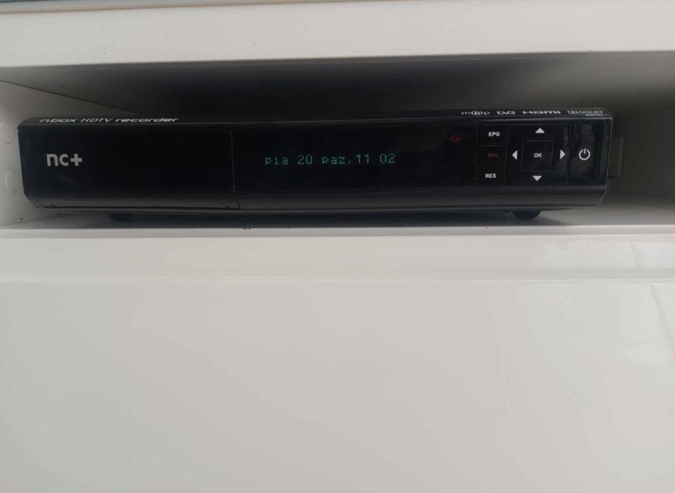 Dekoder satelitarny tuner DVB-S odtwarzacz Enigma 2 Dysk 250gb OKAZJA