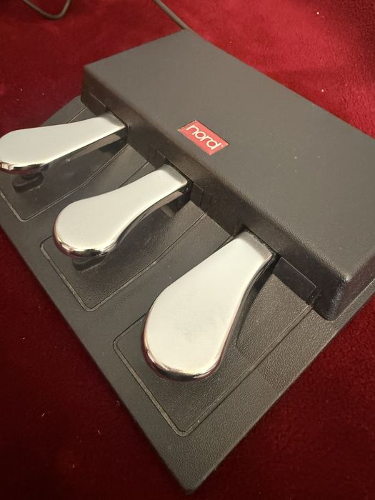 Pedal triplo Nord Nord triple pedal
