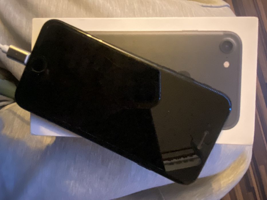 iPhone 7 w dobrym stanie