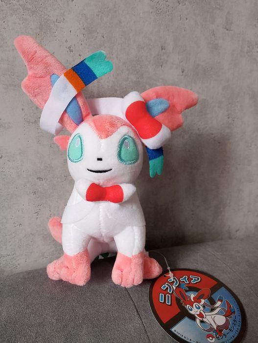 Sylveon pluszowa maskotka pokemon go eevee