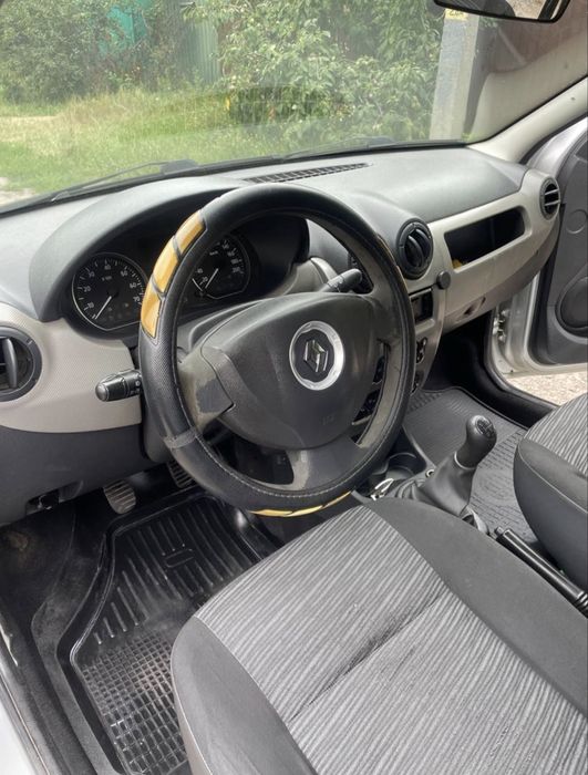 Renault Logan 2012 год  1.5 дизкль