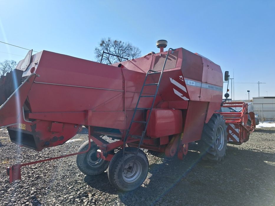 Комбайн Massey Ferguson 20 XP