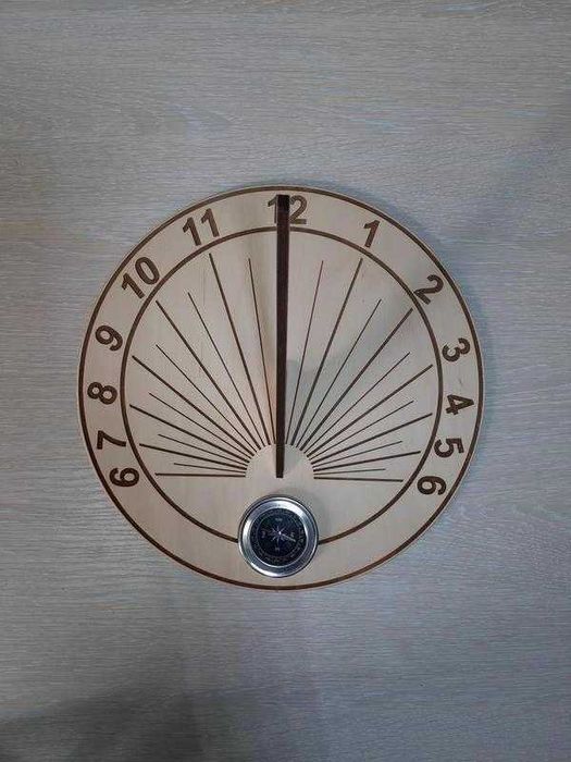 Продам сонячний годинник / гномон