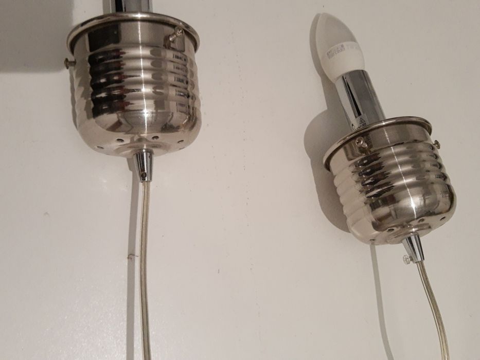 Lampa wisząca industrialna z regulacją długości.