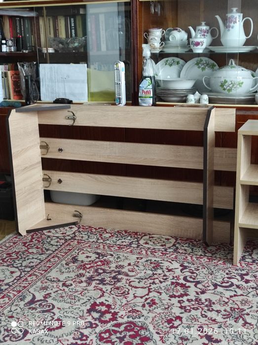 Продам полки под обувь и куртки