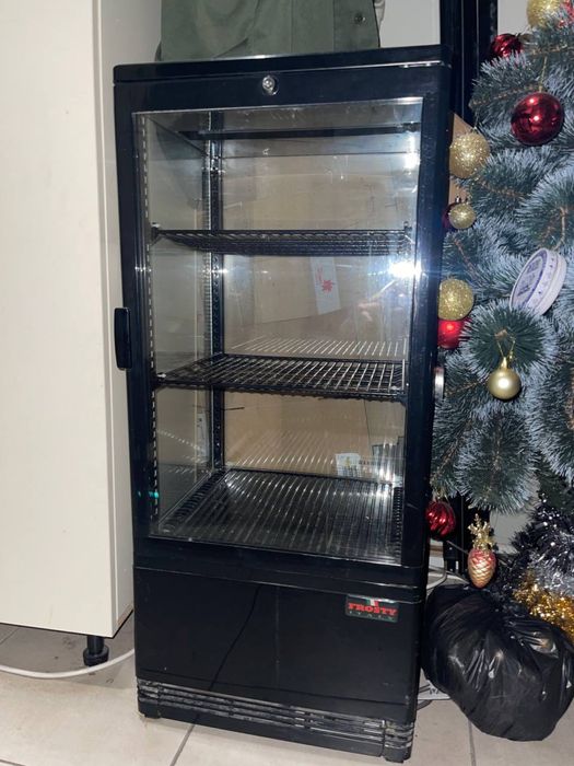 Кондитерський холодильник