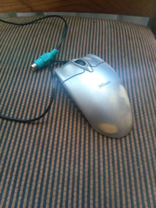 Trust MI-2200 Mouse