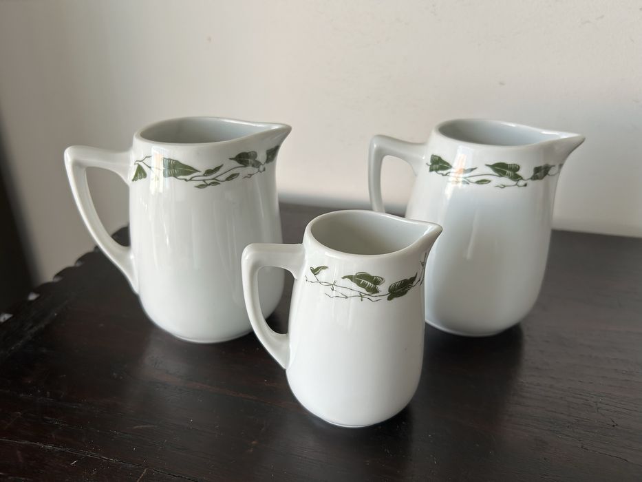 Conjunto de 3 canecas Vista Alegre