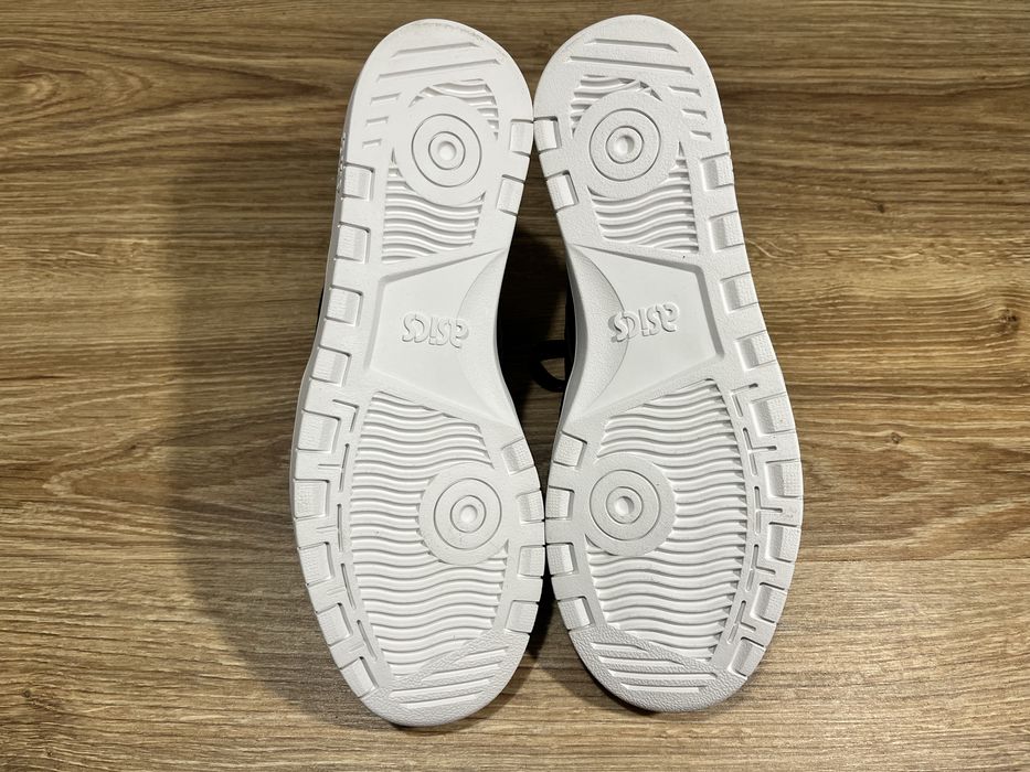 чорні кросівки Asics Japan розмір 43,5(27,5 см.)