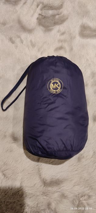 Granatowa wpadająca w śliwkę , kórtka damska pikowana Michael Kors