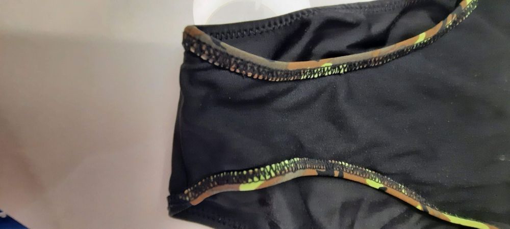 Cueca de bikini nova