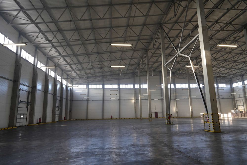 Без % оренда склад  клас В  3700 м² смт. Клавдієво-Тарасове