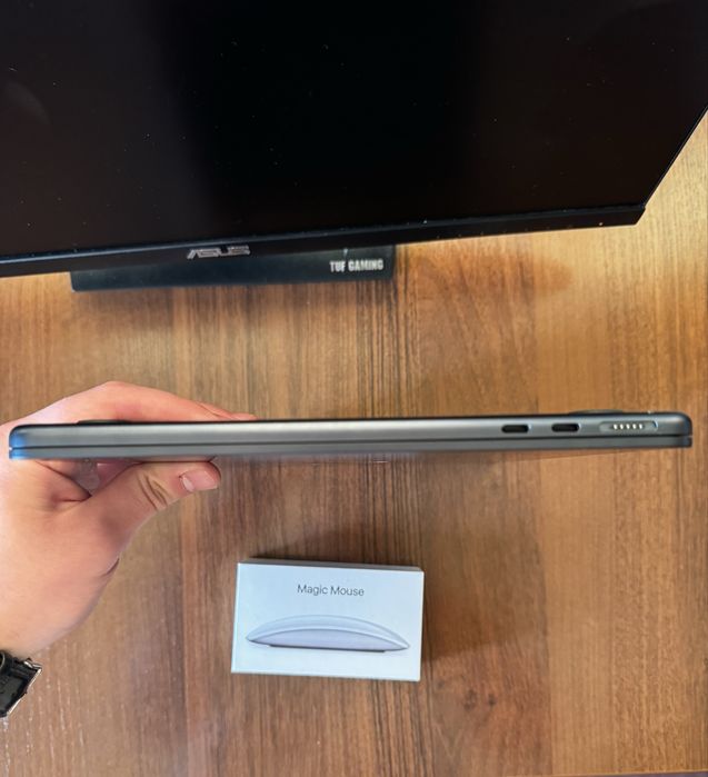 Macbook M2 2022 8/256 13.6