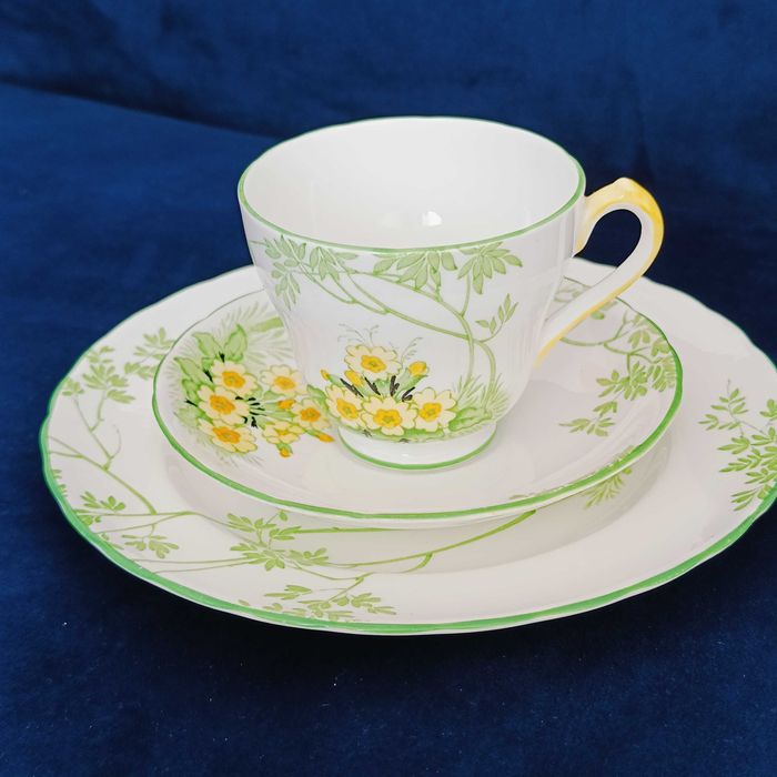 **PIERWIOSNKI**filiżanka porcelana New Chelsea 1936+