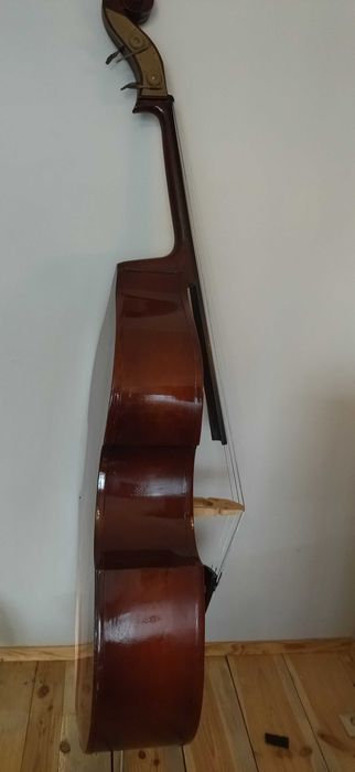 Kontrabas 4/4 drewniany z Filharmonii Lwowskiej.