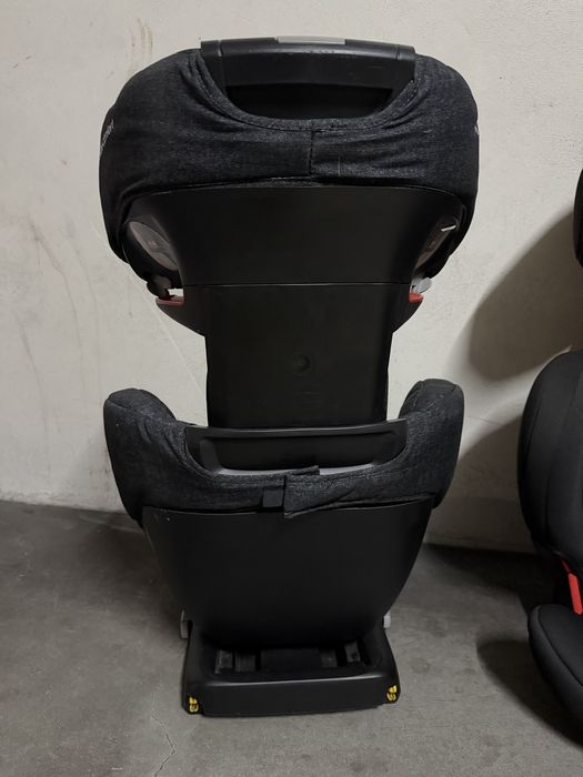 3 Cadeiras Auto Maxi-Cosi / Bébé Confort 15-36 kg com ISOFIX