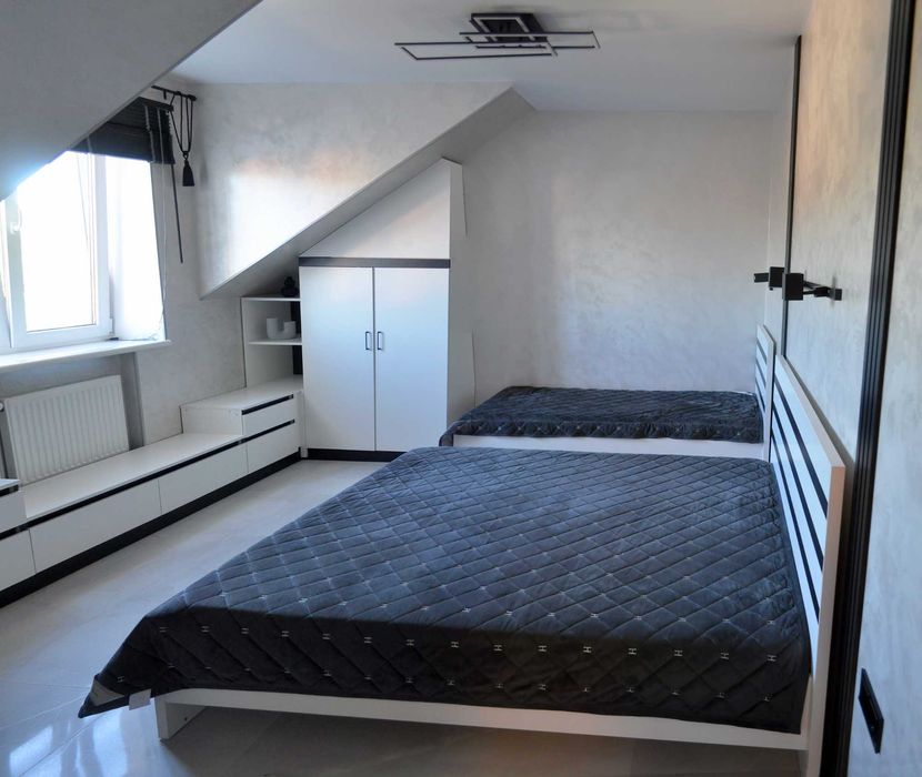 Нова шикарна 2 кімнатна квартира в центрі старого міста.