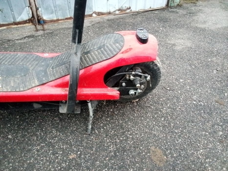 Продам електро скутер нету зарядки