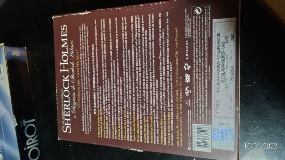 2 Colecoes DVDs Poirot e Sherlock Holmes