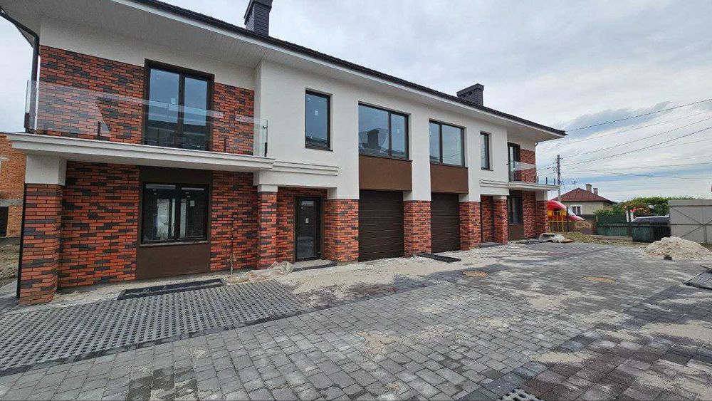 Красивий дуплекс на початку Вовчинців, 138м, готовий до ремонту, гараж