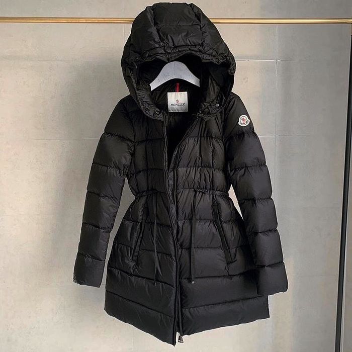 Moncler жіночий пуховик чорний жіноче чорне пальто розмір S-XS