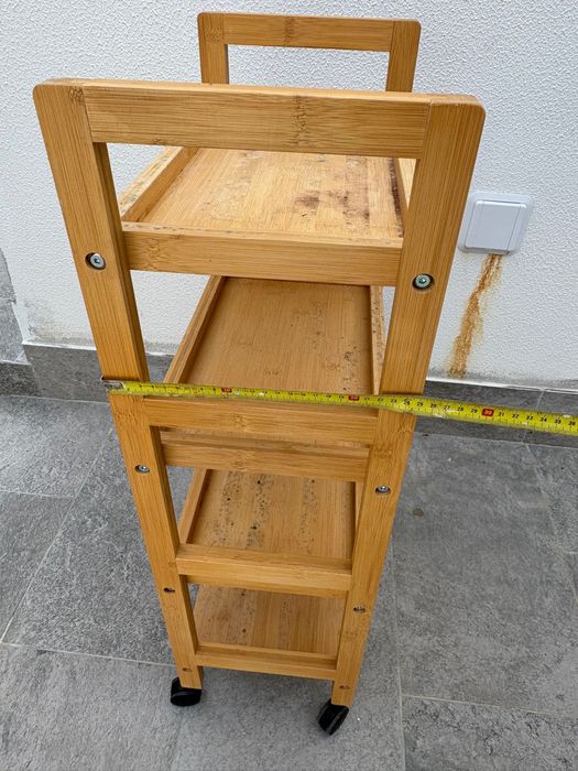 Movel de apoio com rodas