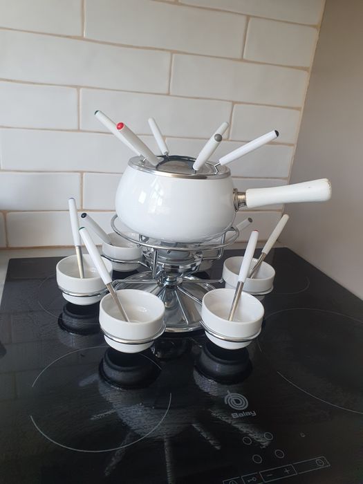 Fondue em bom estado64751671976707122