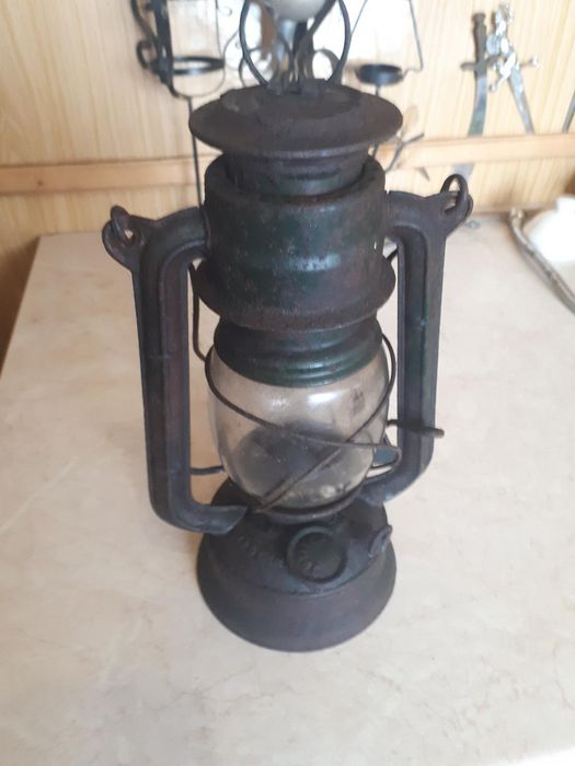 Stara lampa naftowa Jupiter 1
