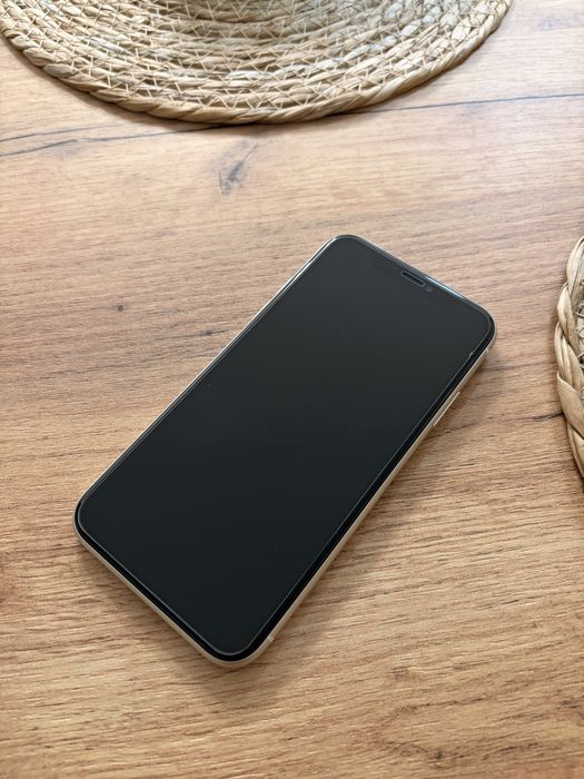 iPhone 11 64GB White