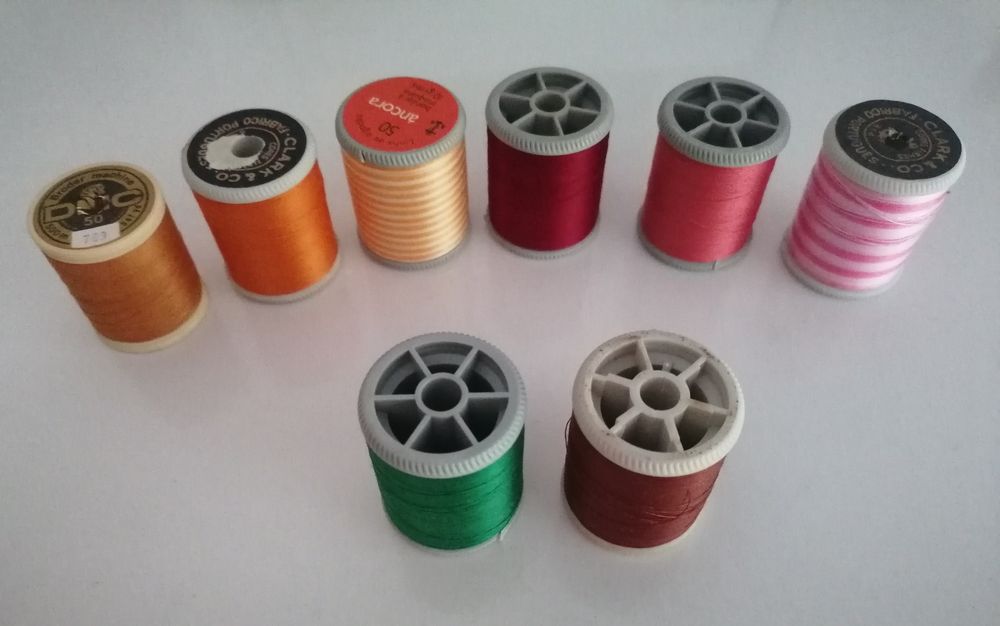 Linha de bordar à máquina Âncora 50 ou Clark & Co 50, 10 gramas aberto