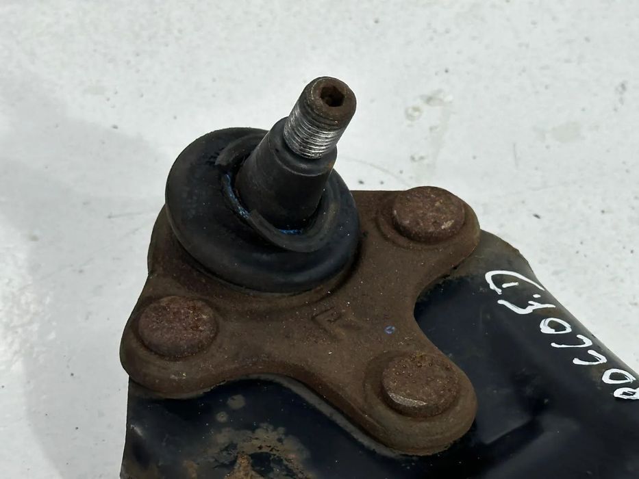 Braço Suspensão Frente Dir/Esq-VW Scirocco/VW Golf VI/Seat Ibiza