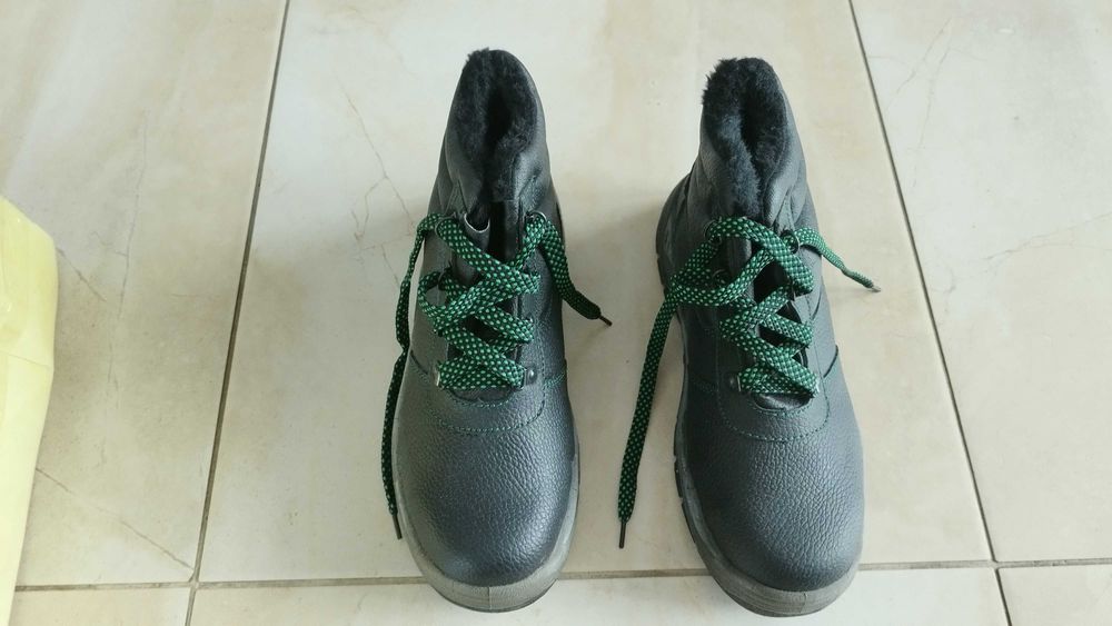 buty robocze  -nowe-ocieplane wysokie rozmiar 40