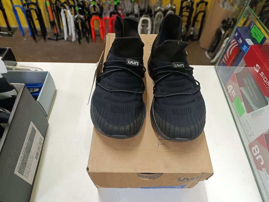 Nowe Buty do biegania Damskie UYN Free Flow Rozmiar 35