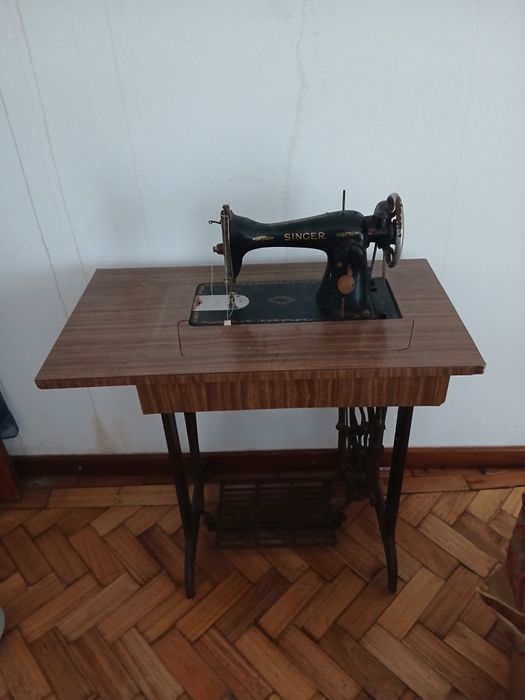 Máquina costura Singer