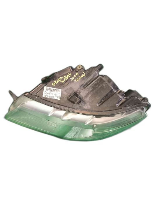 Ótica / Farol Esquerdo SKODA SUPERB II 3T1941015B (OEM) | 1ZS24704709 (OEM)