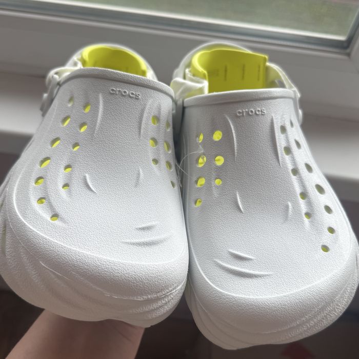 Нові оригінальні Crocs Echo Clog 207937-1N