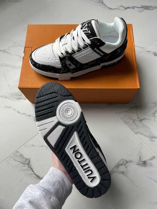 36-45 Louis Vuitton Trainer White Black КРОСІВКИ
