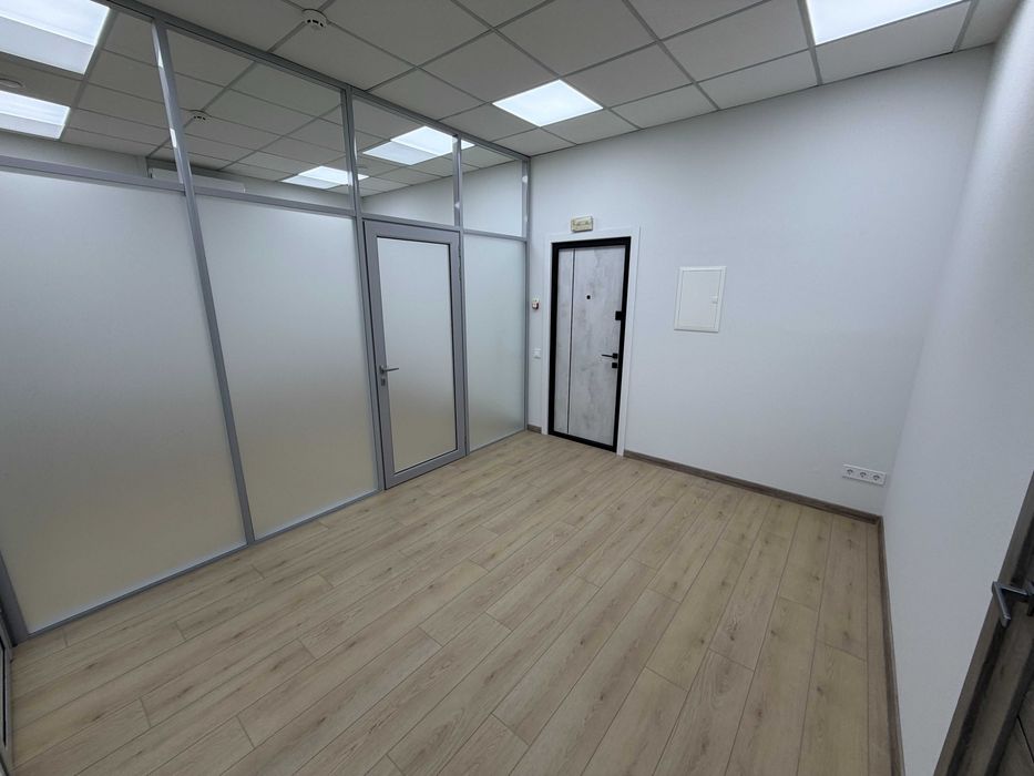 БЕЗ%, Оренда офісу, м. Лівобережна, вул. Раїси Окіпної 4Б, 87 м², 2 хв до метро