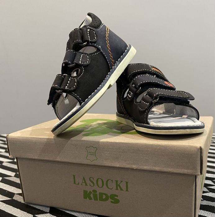 Sandałki dziecięce rozm. 21