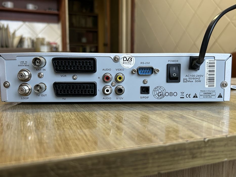 Тюнер супутниковий Globo