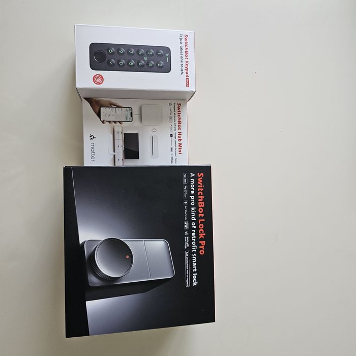 Inteligentny zamek do drzwi SwitchBot Lock PRO