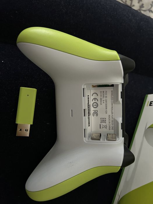 Xbox-Style PC Controller64169640546945122