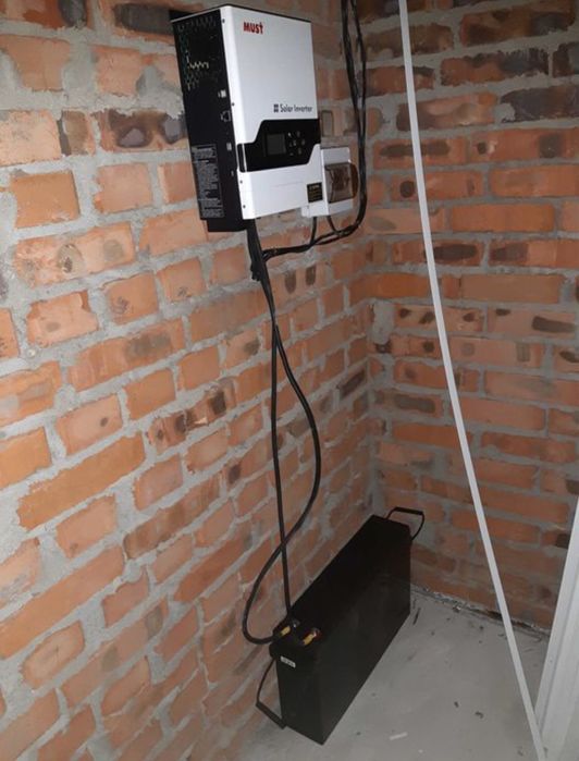 комплект резервного живлення, ДБЖ/гибридный інвектор